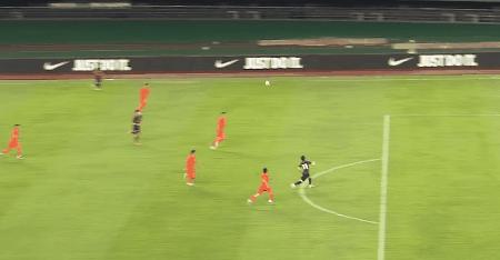 白发足球队员,白发足球运动员