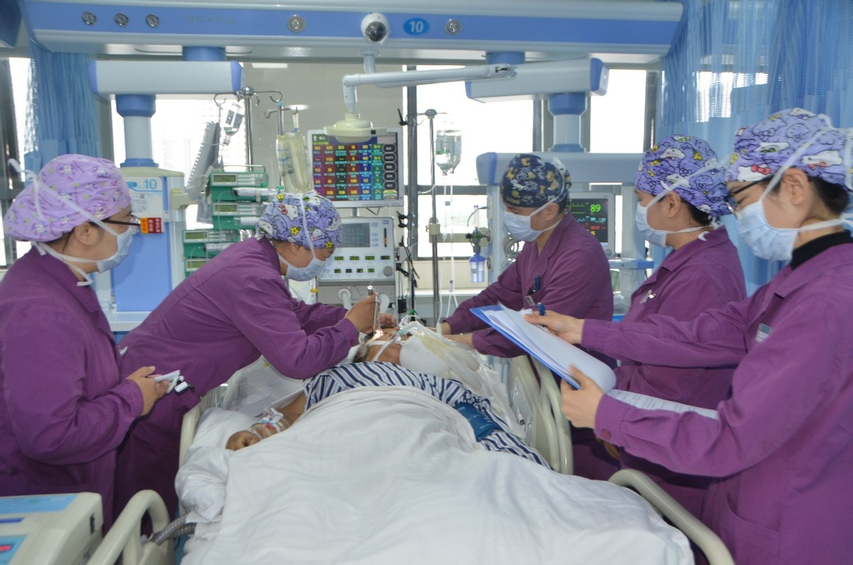 【名医风采】姚雪华：守护生命，为患者点燃希望之光