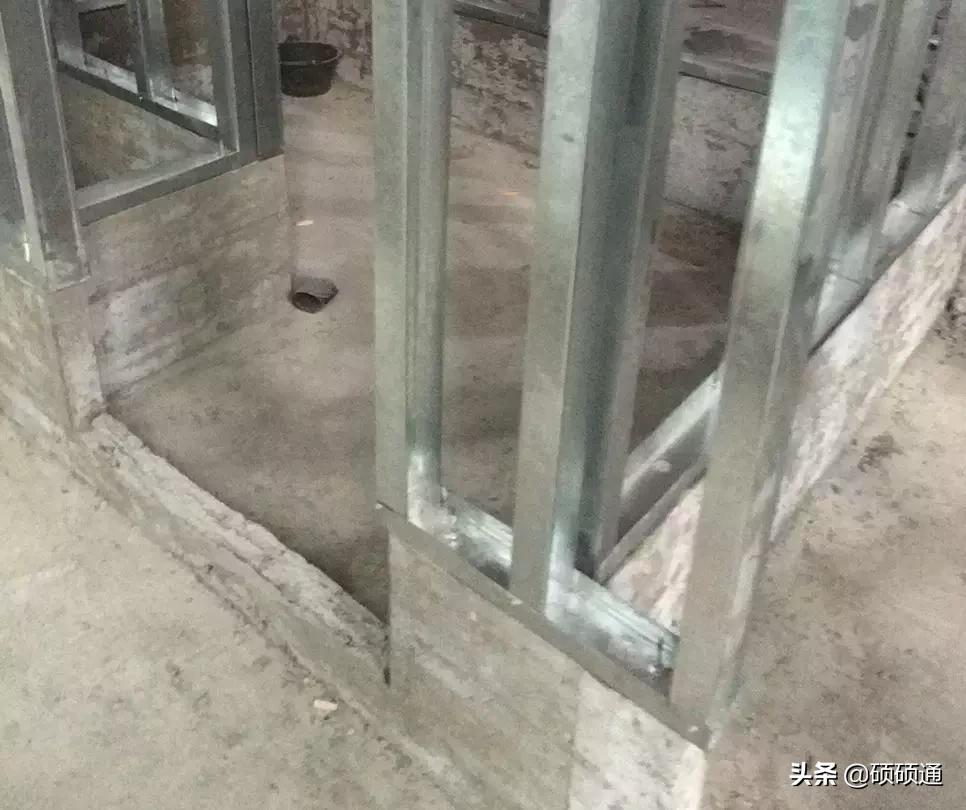 轻钢龙骨隔墙梁怎么做,轻钢龙骨的隔墙有什么缺点