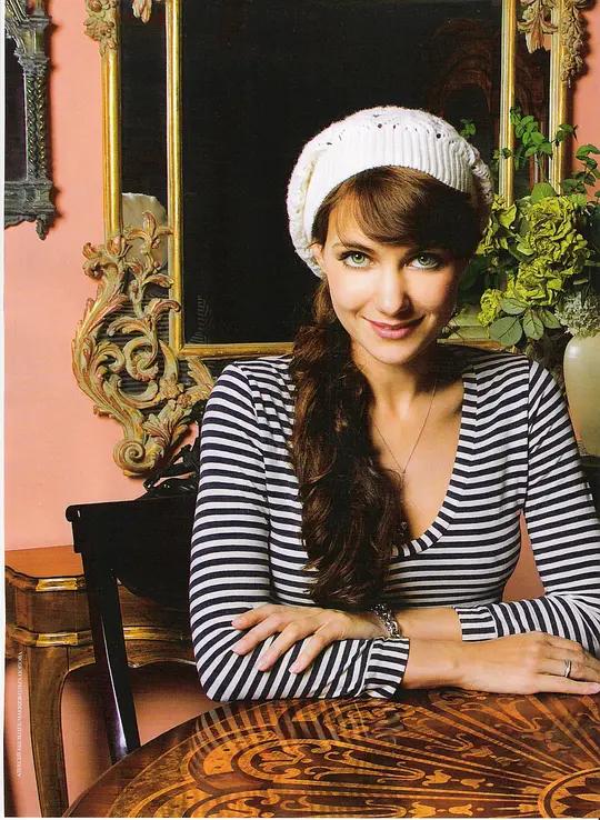 鐩樼偣淇勭綏鏂殑缇庡コ,甯︿綘浜嗚В鐪熷疄鐨勪縿缃楁柉缇庡コ