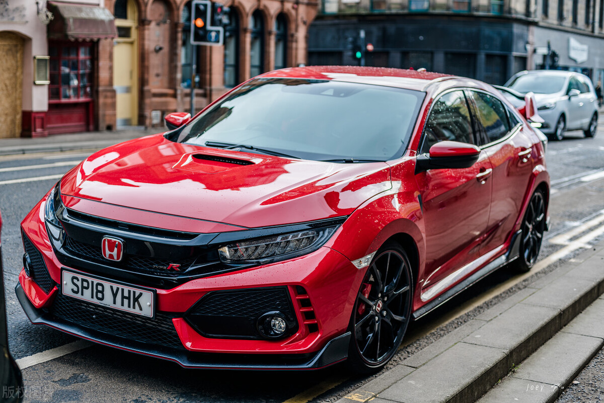 贴隐形车衣有必要贴车衣吗,汽车贴隐形车衣好贴吗