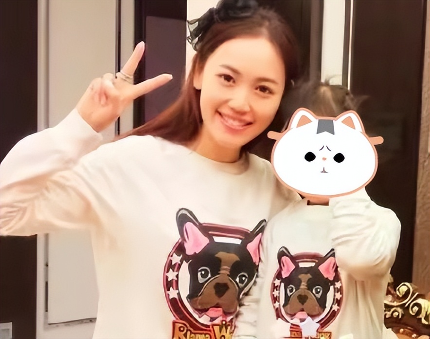 王宝强最近与冯清的关系,王宝强冯清罕见现身