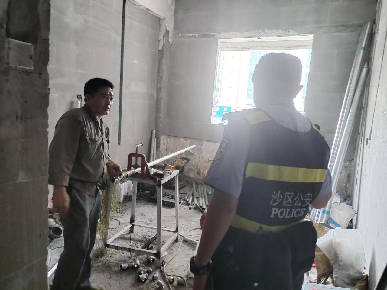 高考期间社区民警静音行动,高考期间安排警力提醒降噪