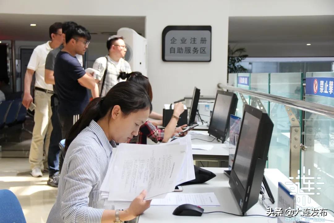 我家住在河对面,我家住在鲅鱼圈歌曲