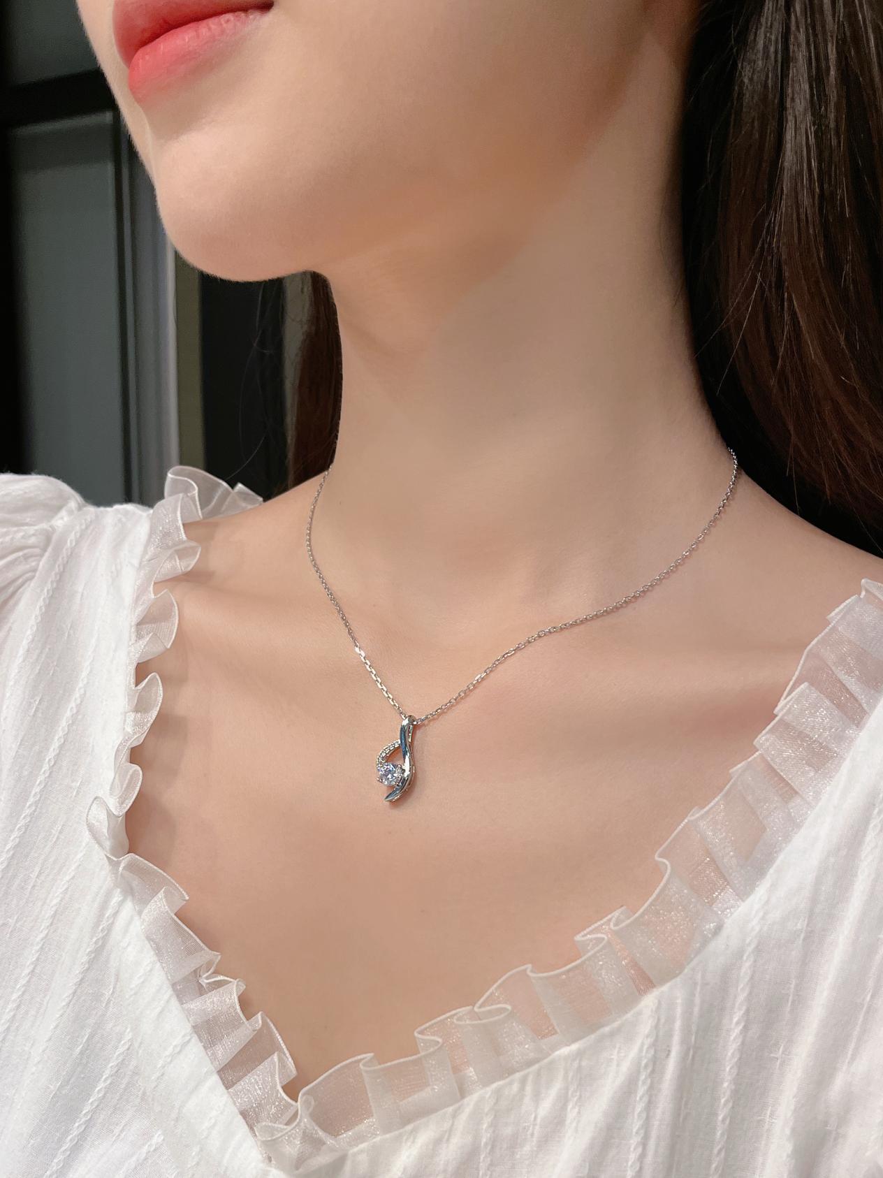 40岁女性穿好这6种颜色年轻又时髦,今年最流行这3种颜色搭配