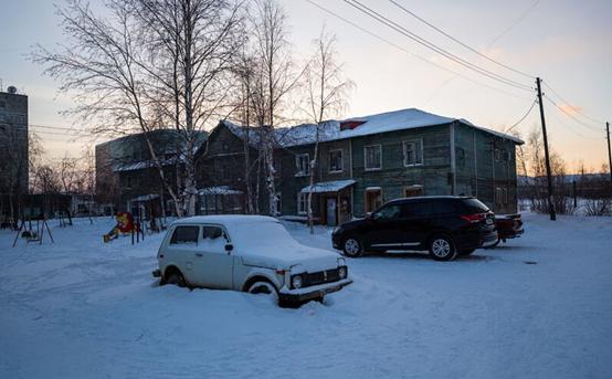 飞越俄罗斯上空,世界目前最大的钻石矿