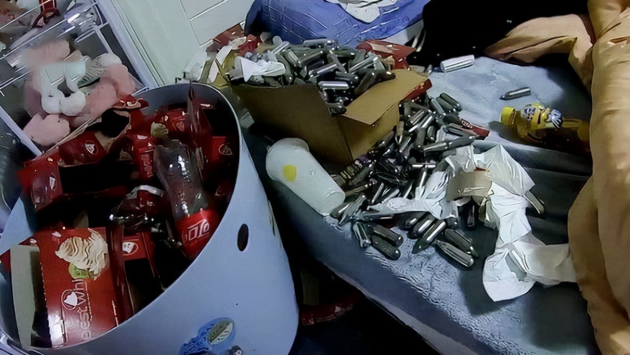 月获利近10万！安徽19人贩卖笑气被抓！祸害女性的笑气有多泛滥？