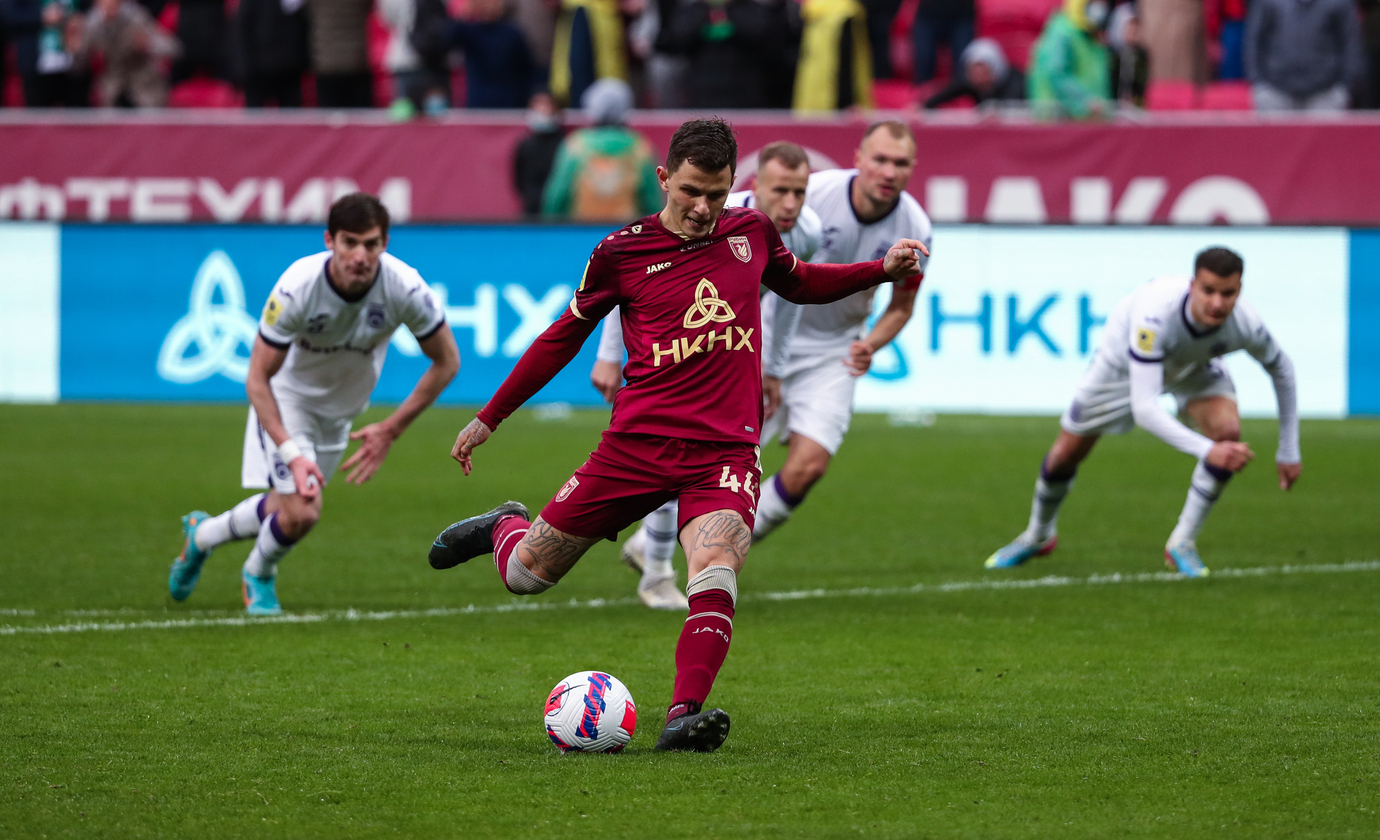 中途三将转会，15轮只拿7分，这支曾斩杀巴萨的俄超队降级了