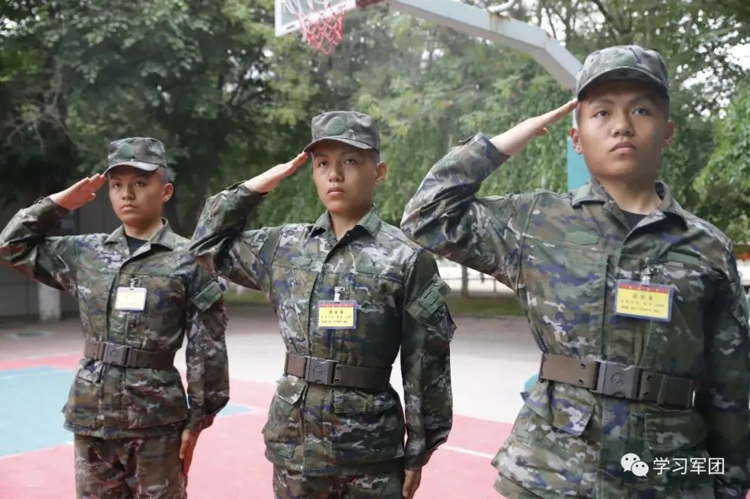 军人家庭军嫂家风故事,军人家庭家风的故事