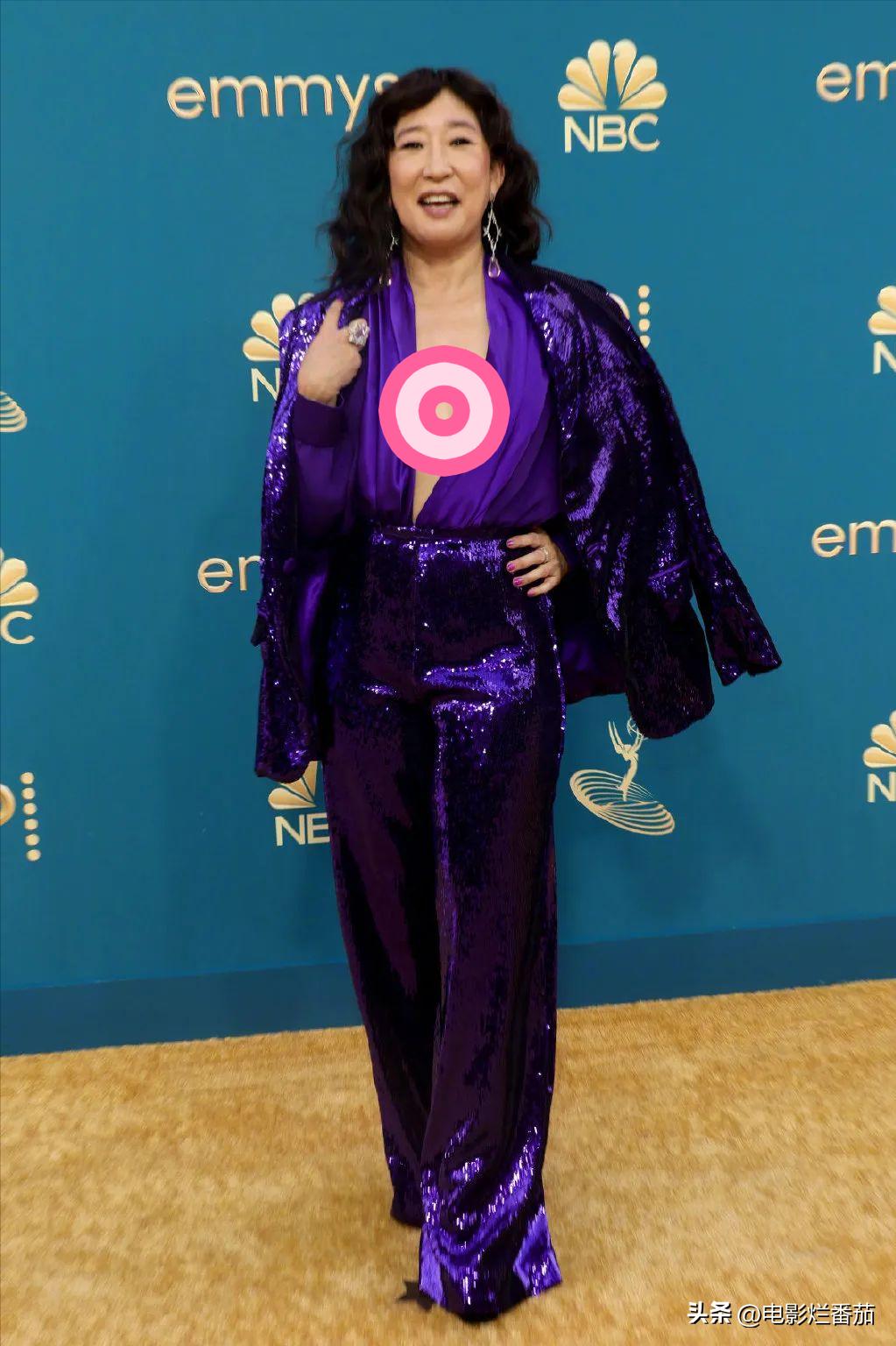 艾美奖红毯怪奇物语,艾美奖红毯走法