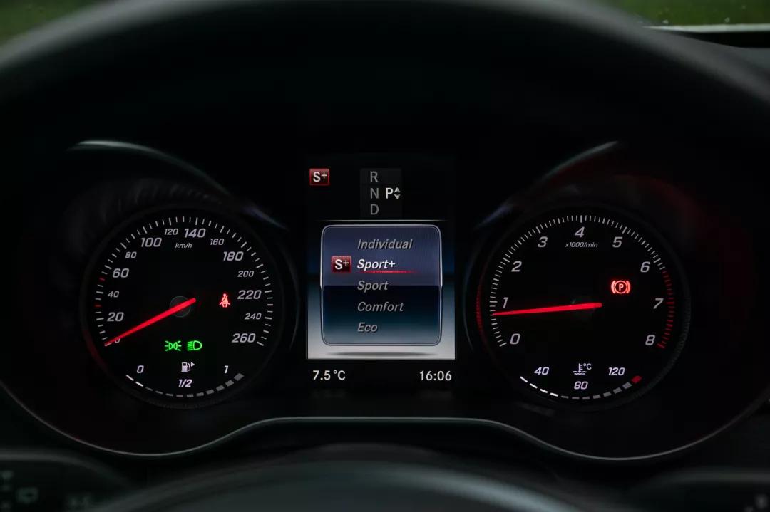 奔驰c200瓦罐6万公里二手价格,奔驰瓦罐c200