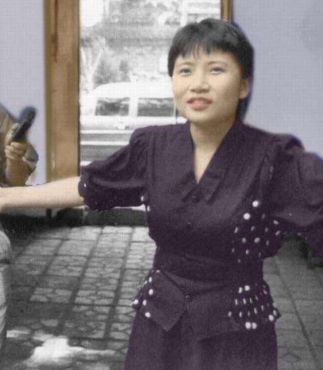 54岁李娜出家前视频,李娜52岁