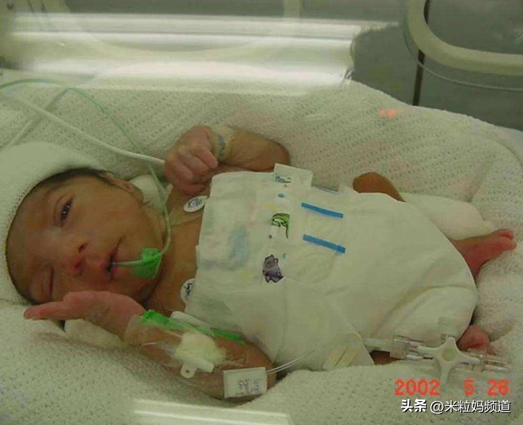 世界杯卡塔尔开幕式重要人物,卡塔尔半身男孩背后故事