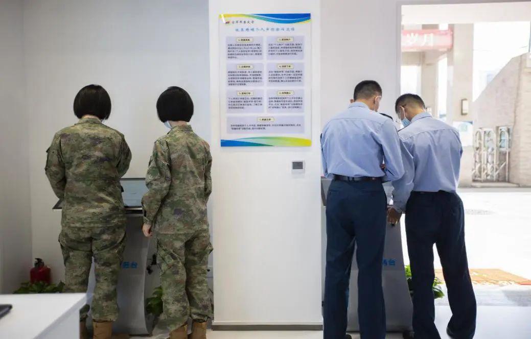 部队被装开箱,部队被装