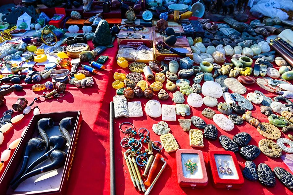 西山脚下的早市,闲逛最具人间烟火气的早市