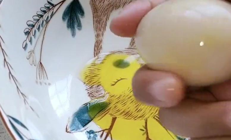 鸡蛋放冰箱的最佳储存方法,鸡蛋保存方法可直接放冰箱保鲜吗