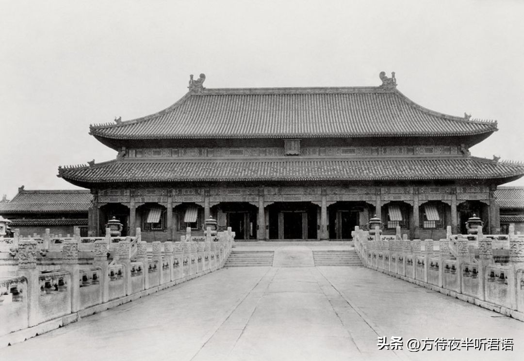 老照片90年代的故宫 (故宫老照片光影百年)