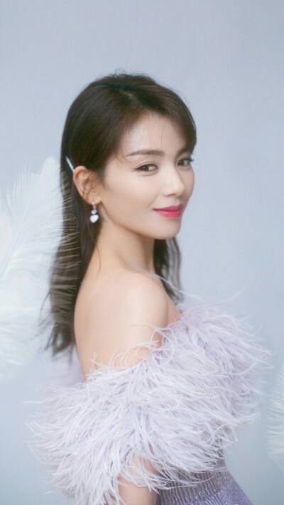 被“贤妻”*绑捆**的人生：刘涛曾经有多风光，现在就有多失意