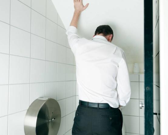 一位单身女青年的疑问：同房时，男人射精和尿尿会同时发生吗？