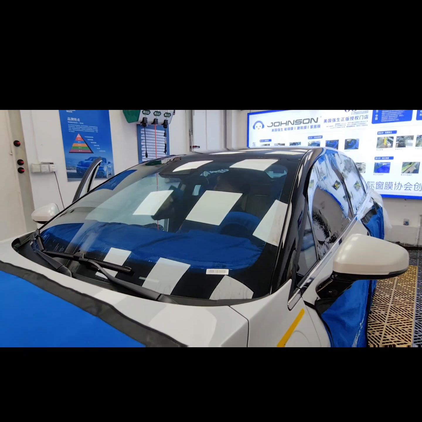 汽车贴膜深膜好还是浅膜好,贴膜绿膜好还是蓝膜好