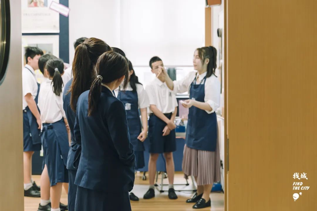 哈利·波特霍格沃茨存在吗,哈利波特中的霍格沃茨在哪里