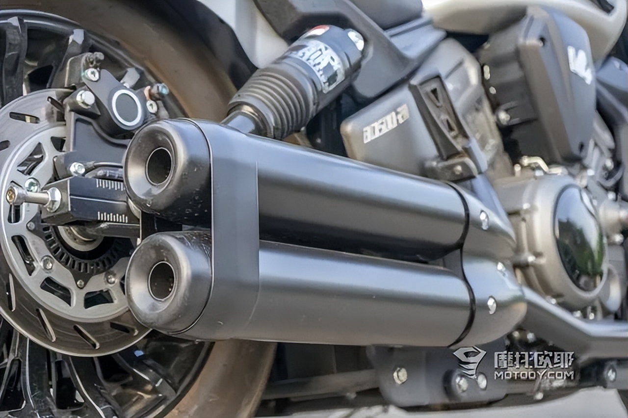 奔达黑旗500适合四十岁男人吗,奔达黑旗500第一批跟第二批的区别