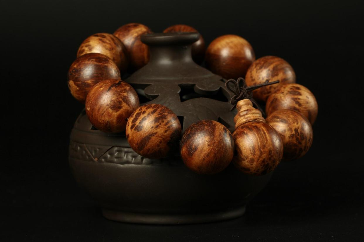 买文玩官帽的注意什么,买文玩手串怎么避免假货