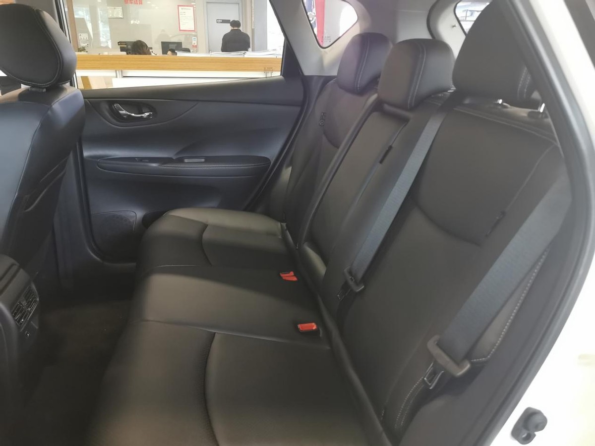 11万公里的1.6t骐达值得入手吗,五万元左右买什么车好日产骐达