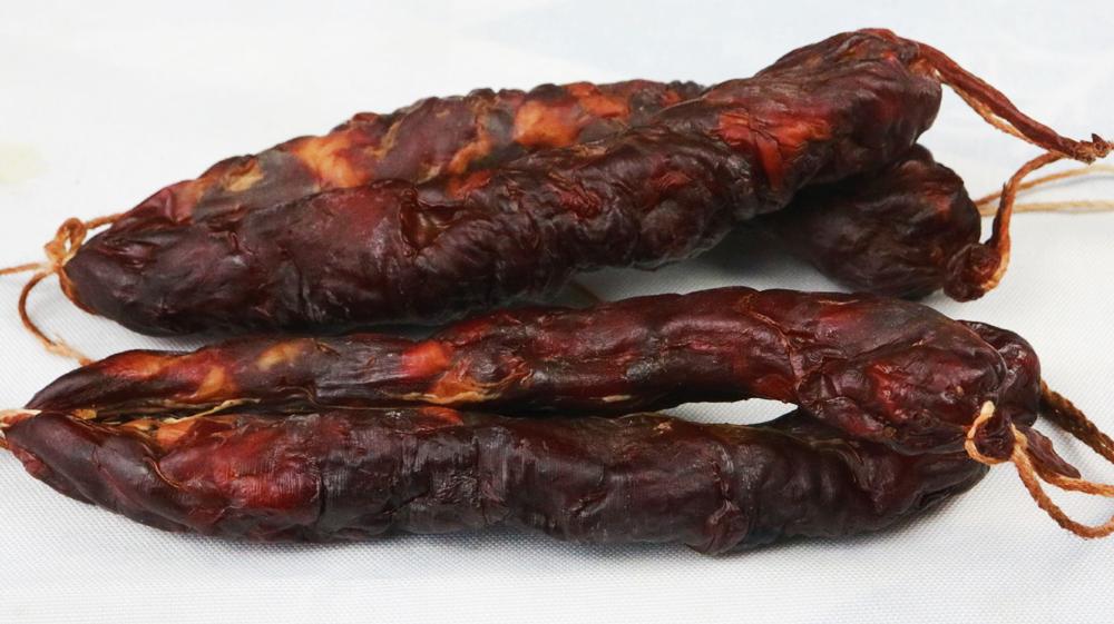 香肠不放冰箱怎样保存最好,保存香肠直接放冰箱用水洗都错了