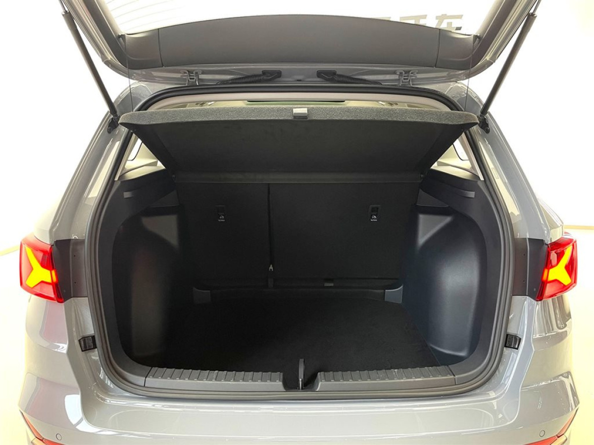 大灯改装vs7,vs7贯穿灯改装