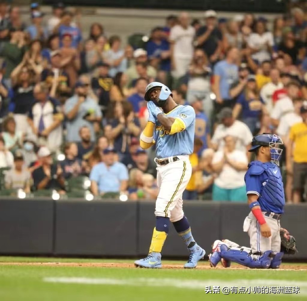 库里影响力大,库里招牌动作手势庆祝晚安