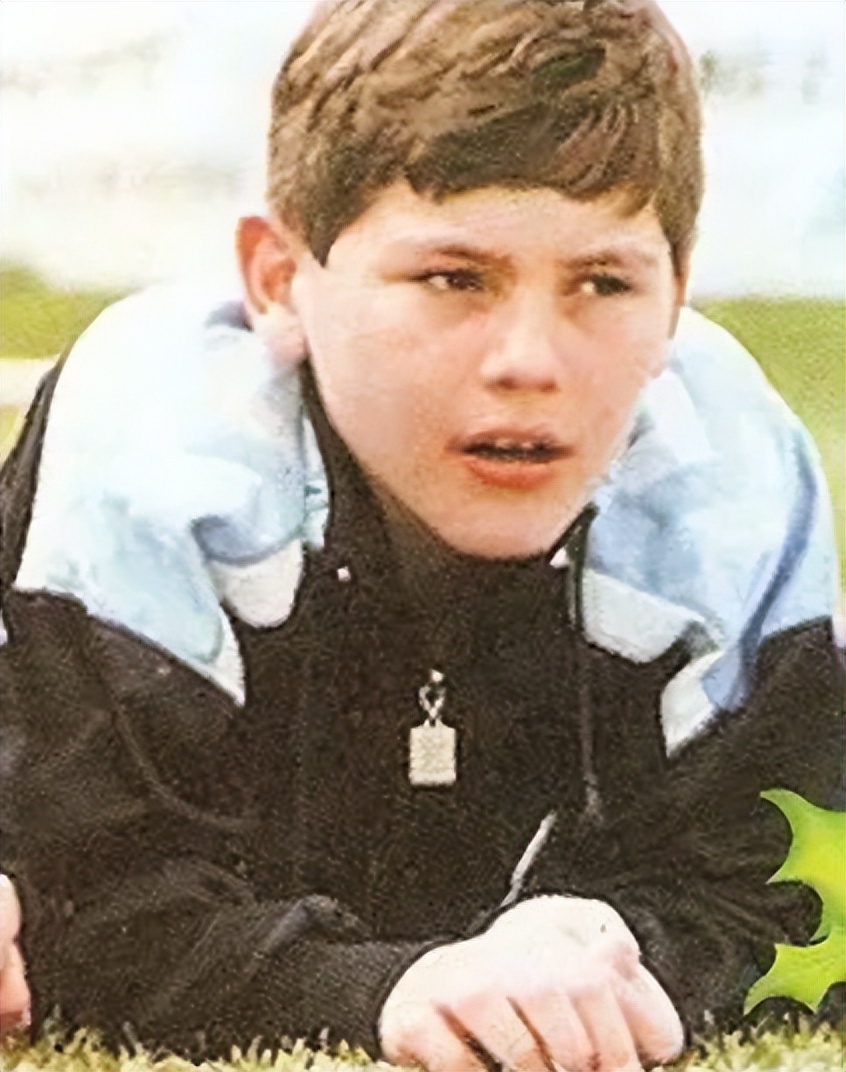 足坛球员童年照,足坛球星萌娃照