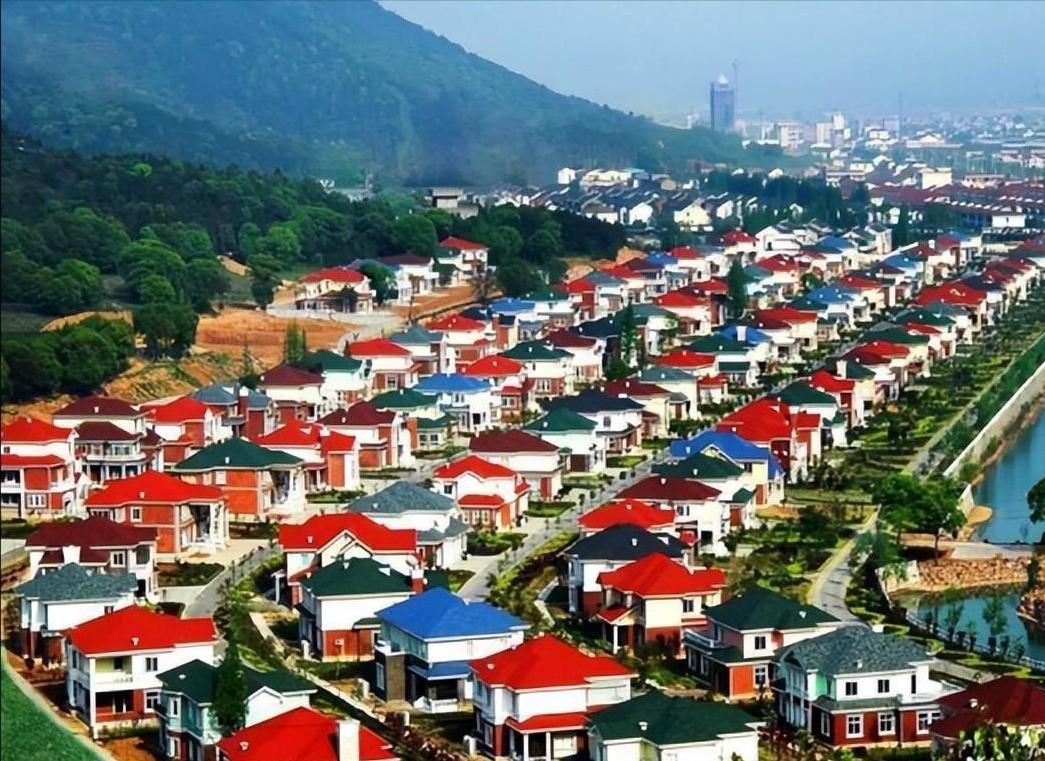 人均600万到负400亿，毁掉“天下第一村”的不是时代，是人性的恶