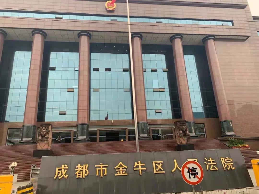 2022年57岁妇女跟8旬老翁离婚,分得5亿家产,老翁气晕：丢财又丢人