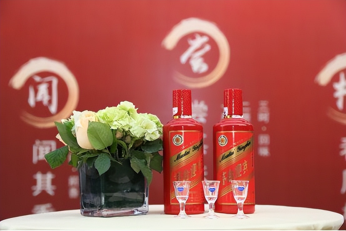 如何区分酱香型白酒,白酒怎么区分浓香型和酱香型