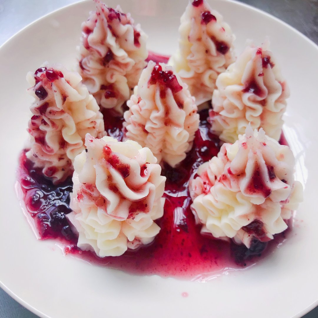 又糯又甜的蓝莓山药味道不错,脆甜的蓝莓山药