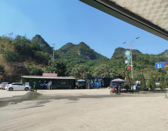 从友谊关出境越南最新通知,广西友谊关口岸越南入境情况