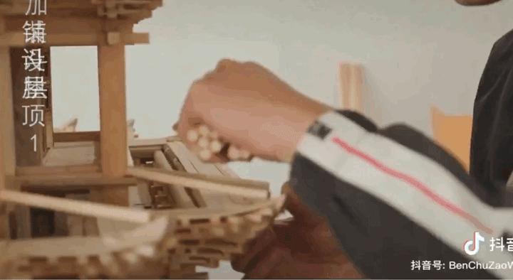 100000块的乐高黄鹤楼,8块钱的黄鹤楼乐高