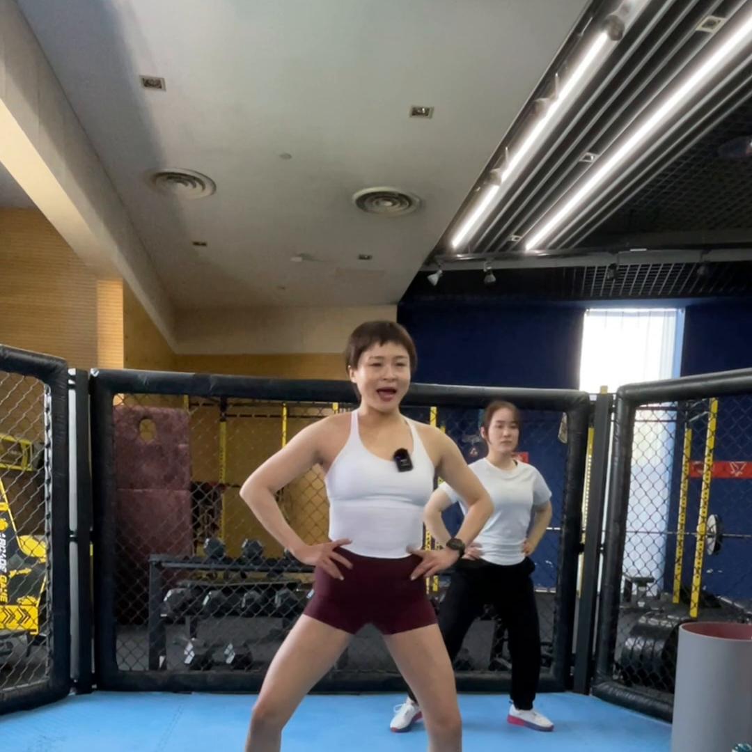 出拳最快的方法怎么练,如何快速且有力的出拳零基础