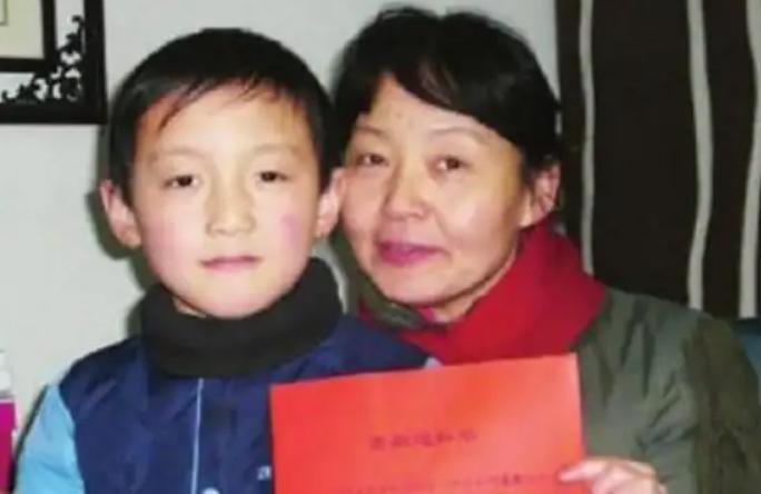 河南8岁神童何雪豪被军校录取,中国神童何雪豪现在什么军衔