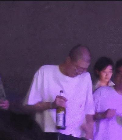 好好的大帅哥，怎么就长了张脸呢