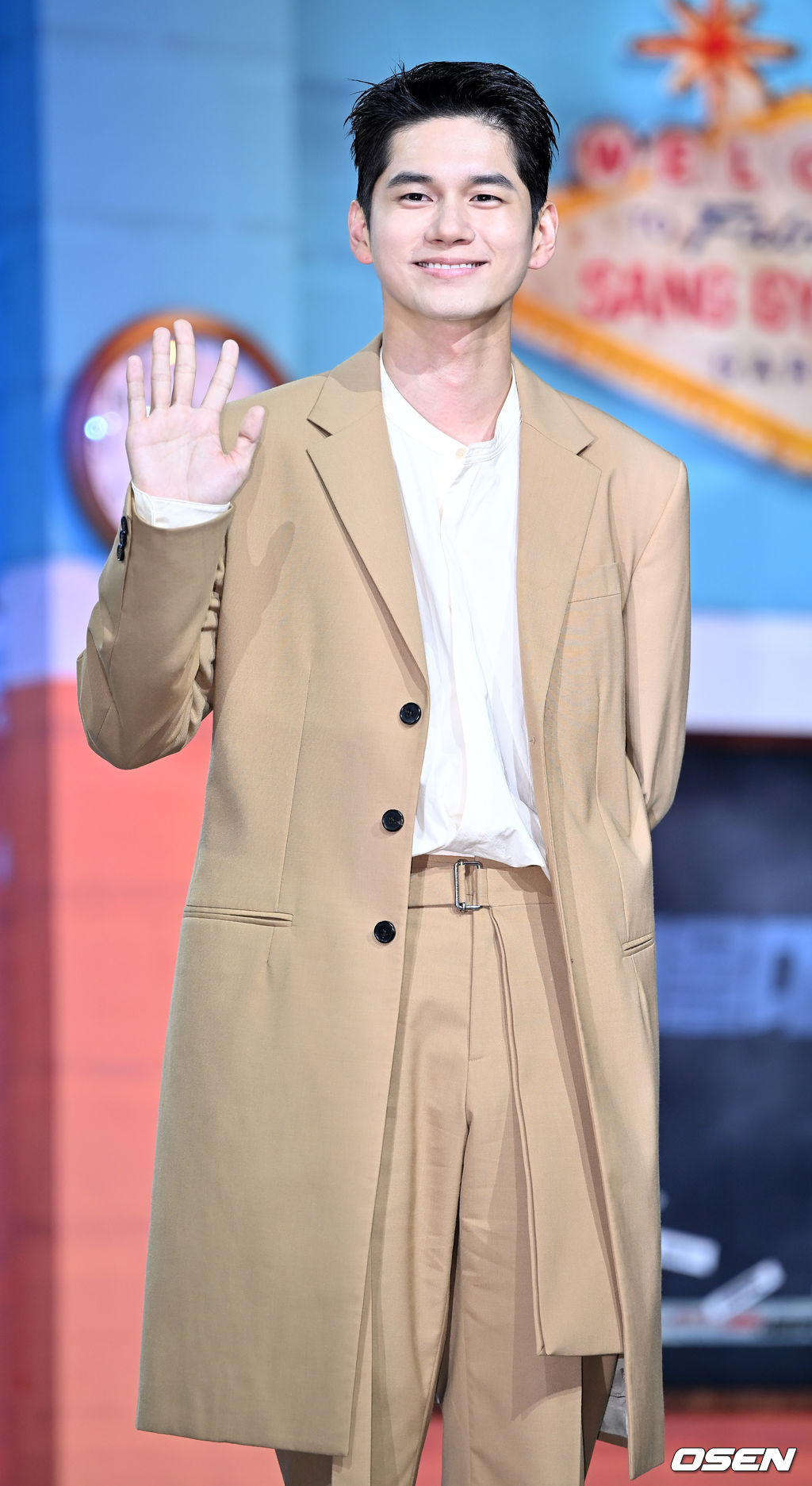 首尔大作战刘亚仁评价宋旻浩演技,刘亚仁首尔大作战有哪几套衣服