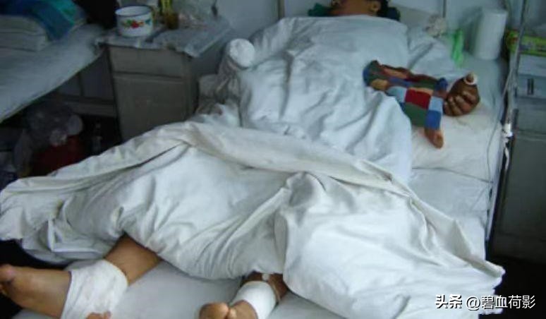 老人入室捡废品摔死判决结果,老人进别人家捡废品摔死