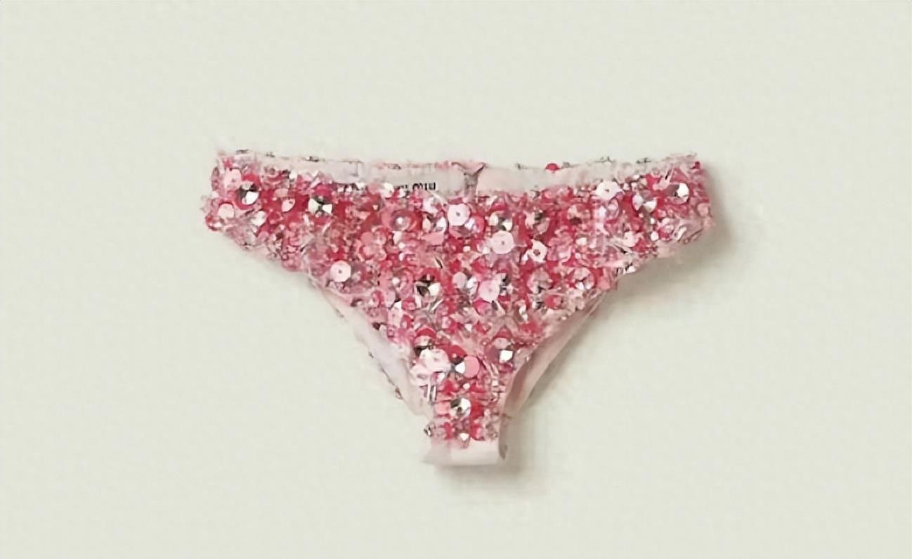 赵今麦大胆晒身材引争议,赵今麦大胆晒身材图文