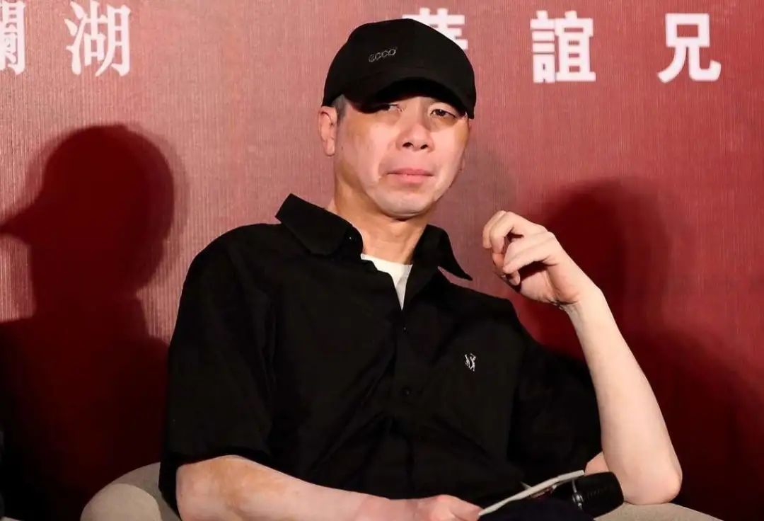 白癜风冯小刚症状,冯小刚谈不治白癜风的原因