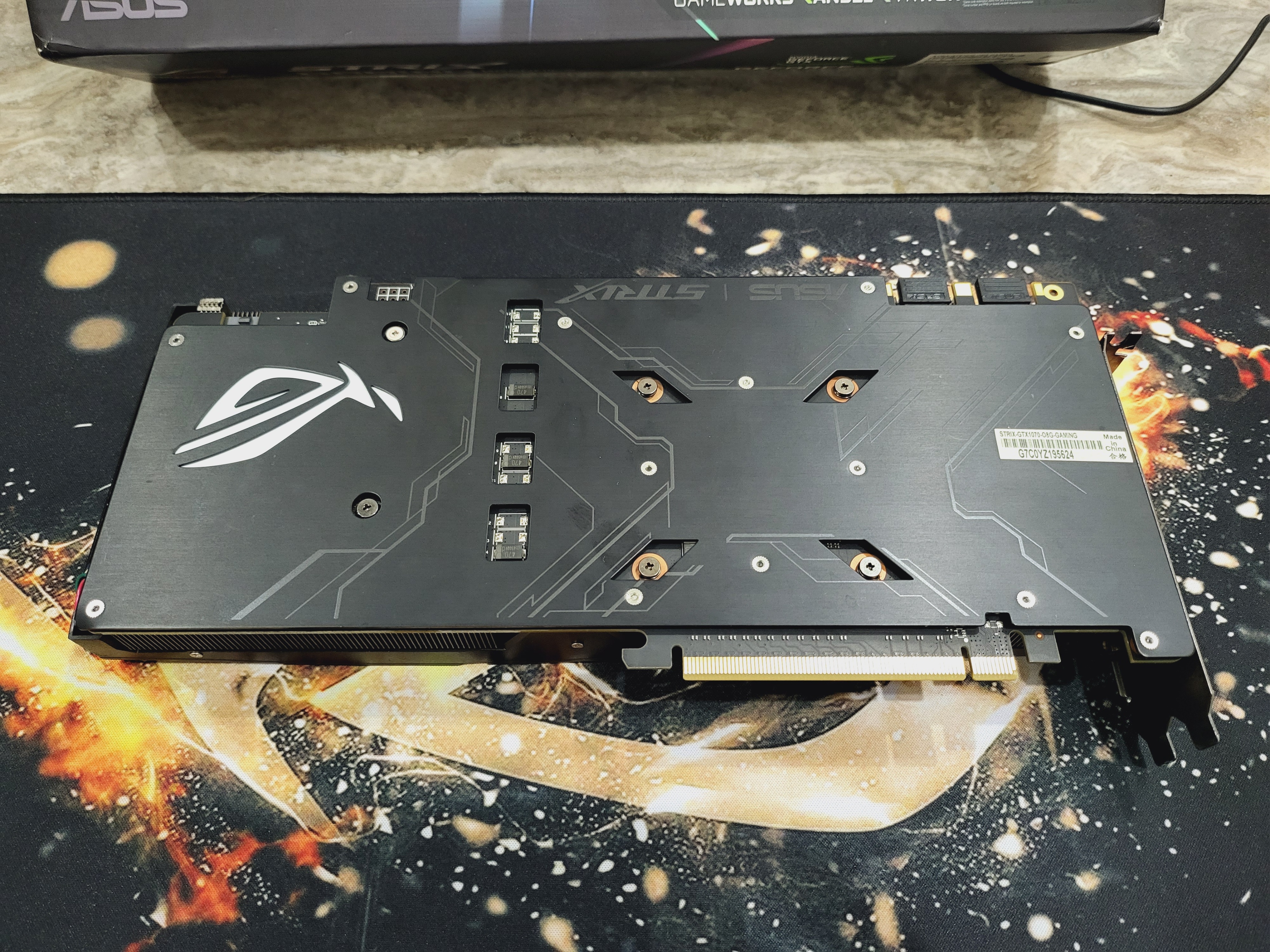 华硕1070冰骑士更换散热硅脂教程,华硕1070更换硅脂片用多厚的