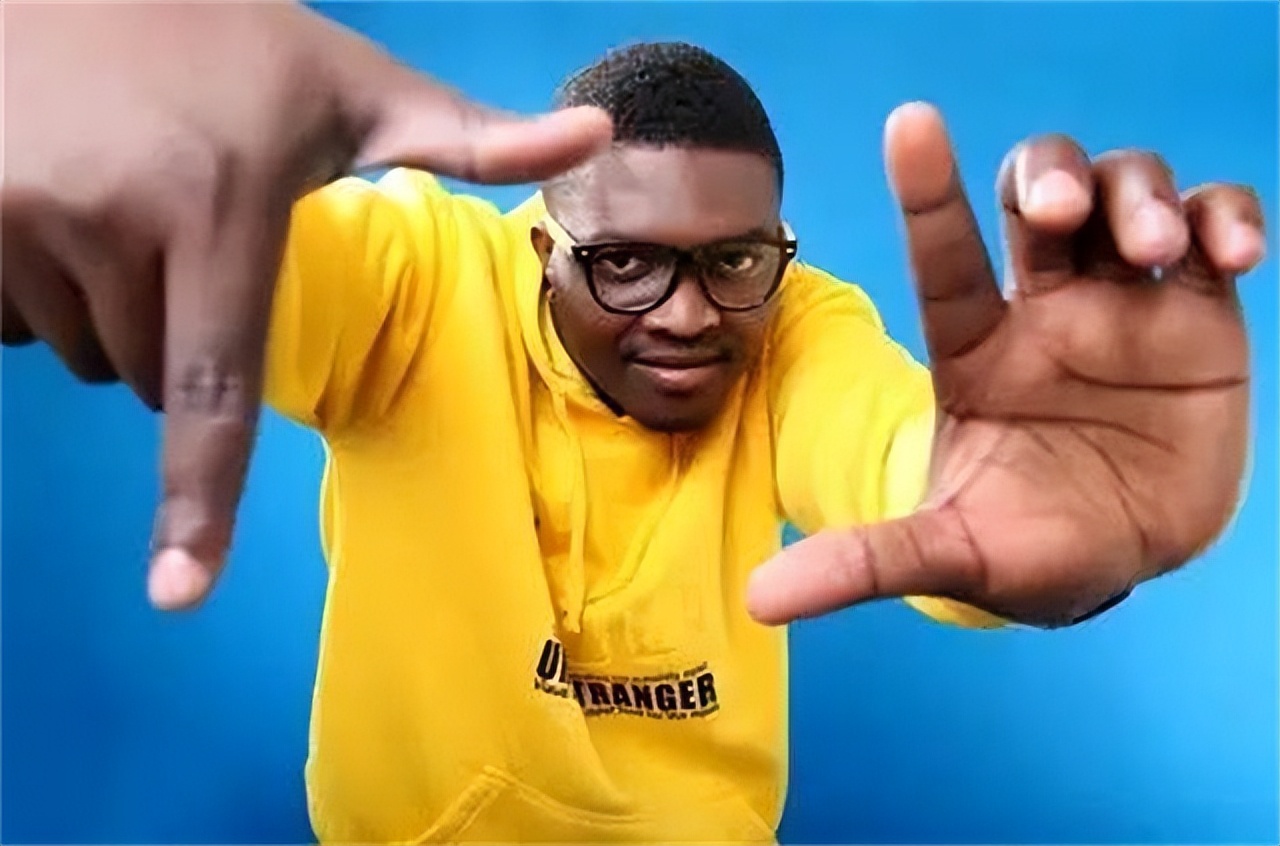 黑人歌手好弟近况：走红后迎娶中国姑娘，今36岁仍未取得中国绿卡