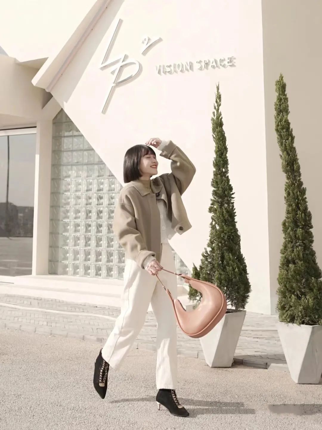 显瘦垂感阔腿慵懒风裤,阔腿裤垂坠感显腿细牛仔裤