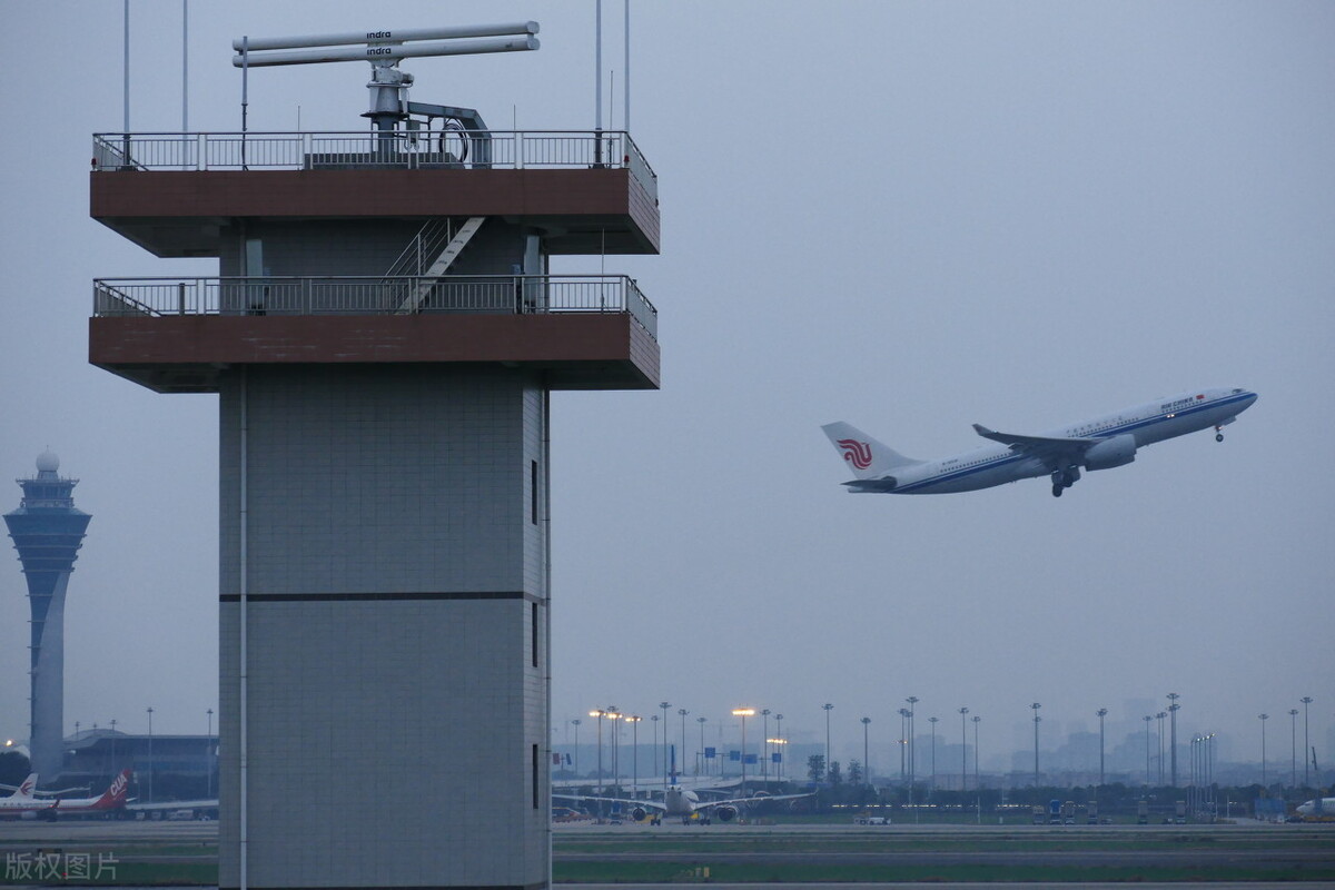 老人组团去北京旅游,老人出国跟团游