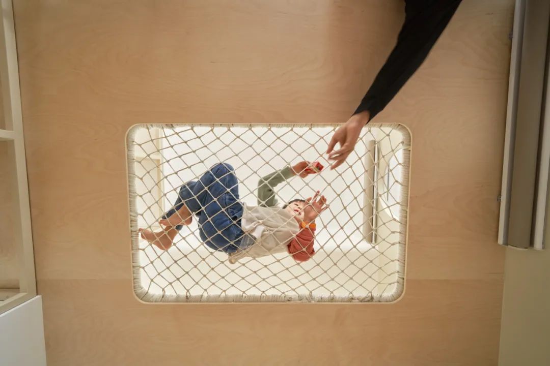 她家仅85㎡，却装下了一个「游乐园」，家居氛围太棒了